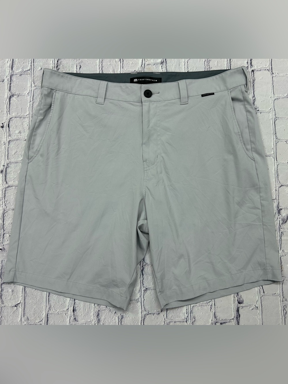 TRAVIS MATHEW mens size 36 shorts